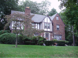 89 Gordon Rd, Newton, MA 02468 exterior