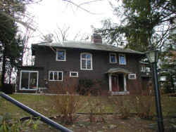 19 Ridge Rd, Newton, MA 02468 exterior