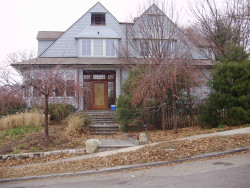 17 Chamberlain Rd, Newton, MA 02458 exterior
