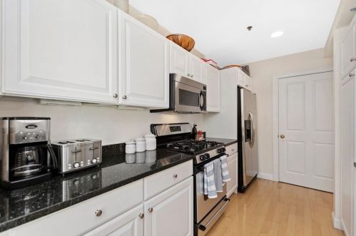 1601 Beacon St, Brookline, MA 02446 exterior