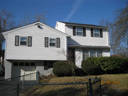 991 Dedham St, Newton, MA 02459 exterior