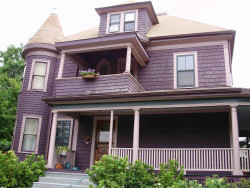 253 Crafts St, Newton, MA 02460 exterior