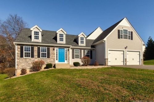 10 Larensen Rdg, Bloomfield, CT 06002 exterior