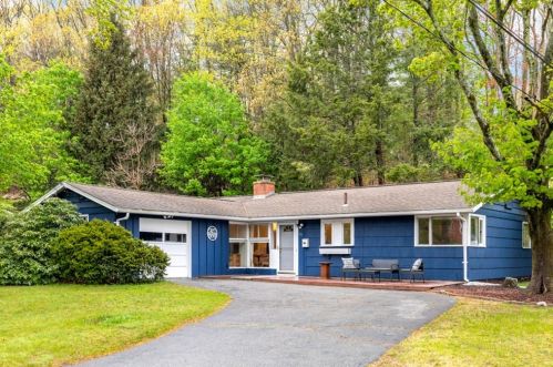 68 Donna Rd, Framingham, MA 01701 exterior