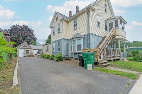 14 Perrault St, Chicopee, MA 01013 exterior