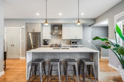 754 6Th St, Roxbury-Xing, MA 02127 exterior