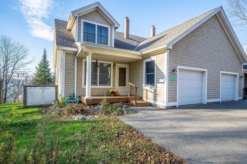 1 Harborview Dr, Stockton Springs, ME 04981 exterior