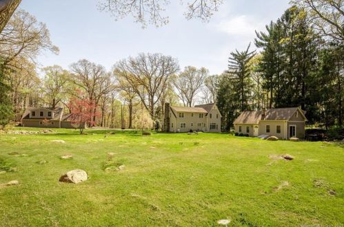 230 New Canaan Rd, Wilton, CT 06897 exterior