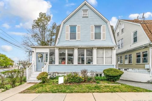 10 Park St, United-States-Coast-Guard-Ac, CT 06320 exterior
