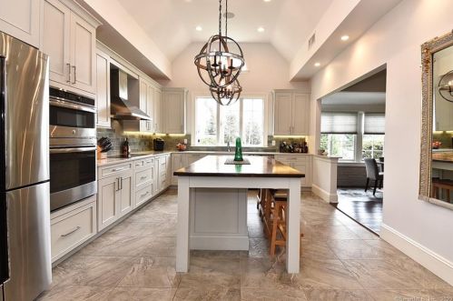 15 Canfield Ave, Norwalk, CT 06855 exterior