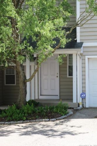 16 Forestview Dr, Norwich, CT 06360 exterior