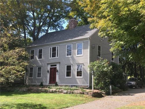 2 Old Post Rd, Northford, CT 06472 exterior