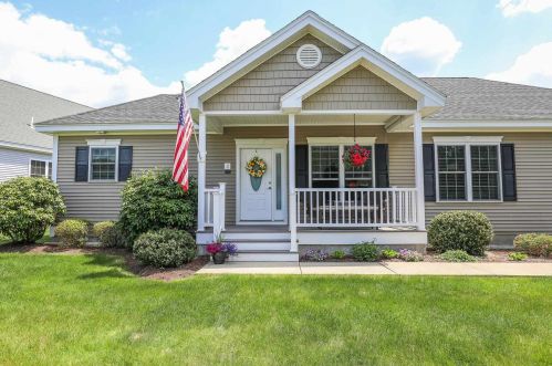 2 Proctor Dr, Londonderry, NH 03053 exterior