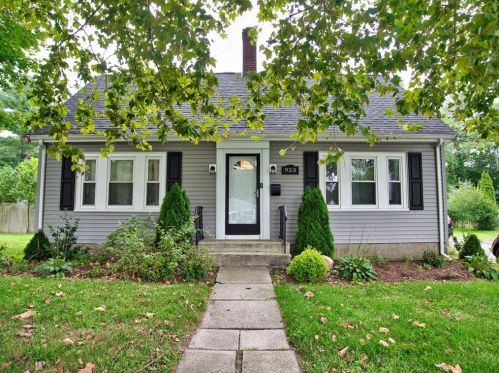 923 Hancock St, Abington, MA 02351 exterior