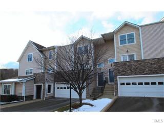 22 Stetson Pl, Danbury, CT 06811 exterior