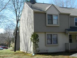 11 Niblick Cir, Coventry, RI 02816 exterior