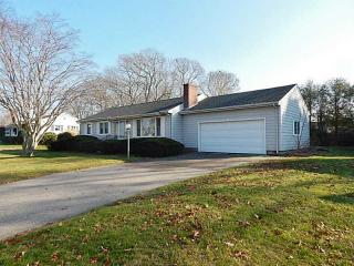 41 Hubbard St, Westerly, RI 02891 exterior