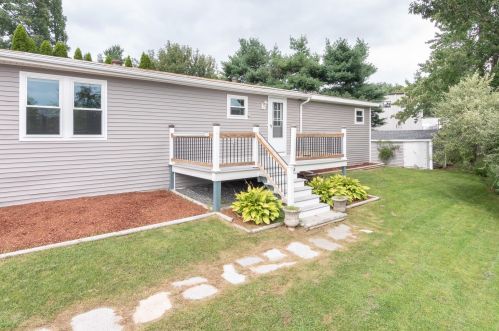 26 Sandpiper Path, North Hampton, NH 03862 exterior