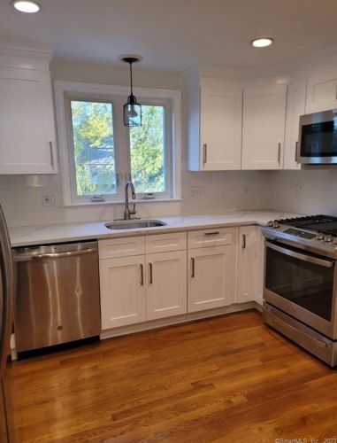 11 Senga Rd, Norwalk, CT 06854 exterior