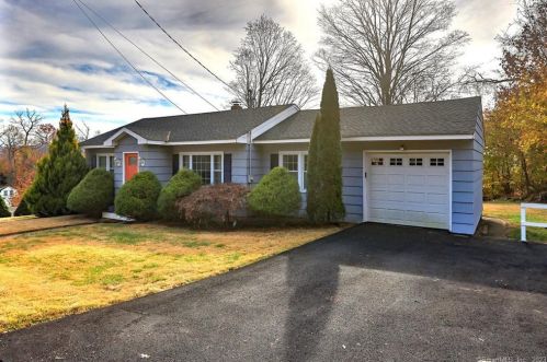 15 Prospect St, Seymour, CT 06483 exterior