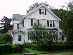 576 Grove St, Newton, MA 02462 exterior