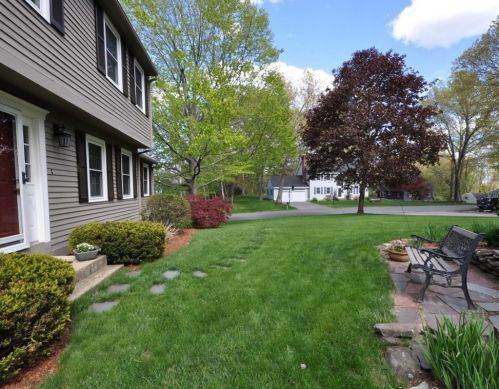 13 Abbott Rd, Maynard, MA 01754 exterior