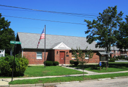 675 Saw Mill Brook Pkwy, Newton, MA 02459 exterior
