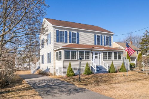 437 Drakes Island Rd, Wells, ME 04090 exterior