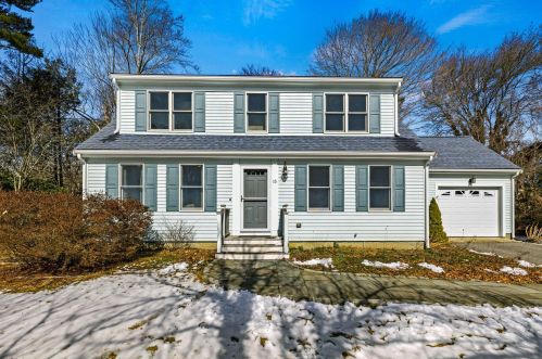 15 Shady Ln, Teaticket, MA 02536 exterior