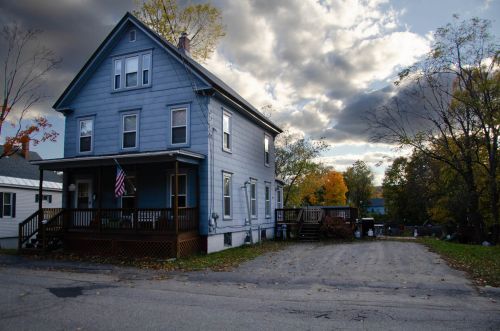 147 Baldwin St, Laconia, NH 03246 exterior