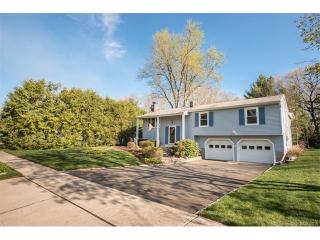 121 Green Valley Dr, Plantsville, CT 06479 exterior