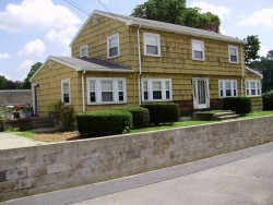 18 Barrieau Ct, Newton, MA 02460 exterior