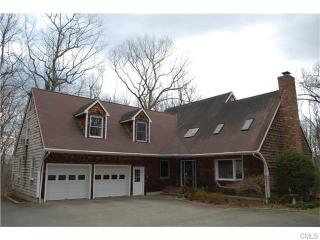 3 Ledgewood Ln, Bridgewater, CT 06752 exterior