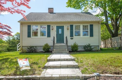 12 Cherry Ln, Bethel, CT 06801 exterior