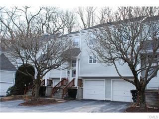 307 Foxboro Dr, Norwalk, CT 06851 exterior