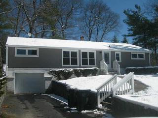 8 Joyce Ann Dr, Smithfield, RI 02917 exterior