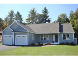 16 Pilgrim Cir, Nashua, NH 03060 exterior