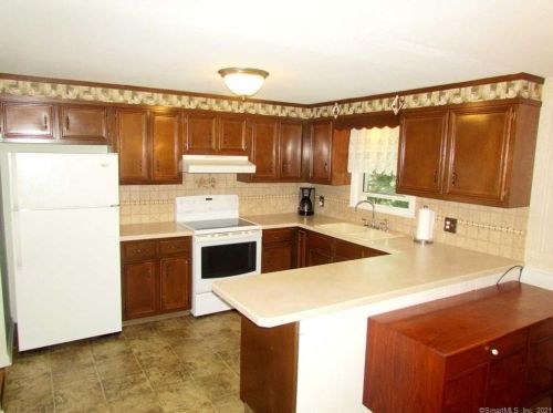 19 Ridgewood Dr, Torrington, CT 06791 exterior