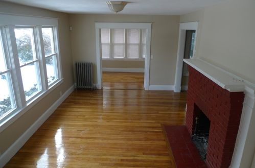 202 Dunmoreland St, Springfield, MA 01109 exterior