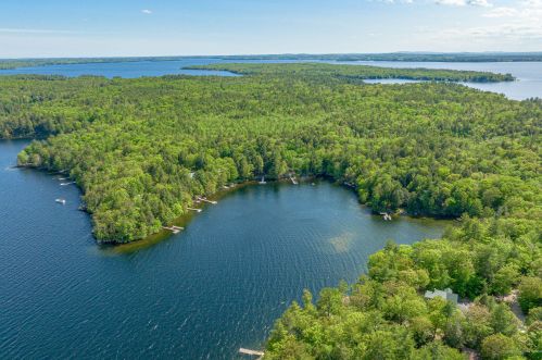 24 Island Cove Rd, Raymond, ME 04071 exterior