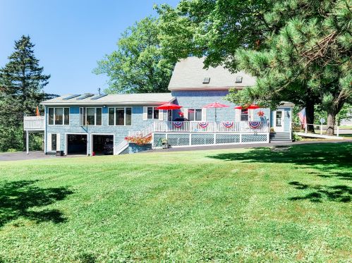 73 Washington St, Baileyville, ME 04694 exterior