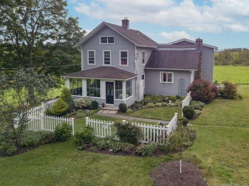 439 Maple St, Litchfield, CT 06759 exterior