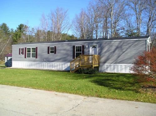 15 Agent Rd, Raymond, NH 03077 exterior