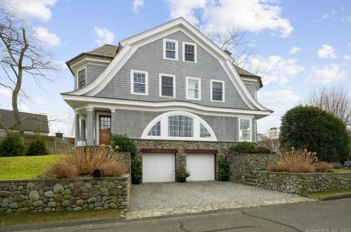 1 Nearwater Rd, Norwalk, CT 06853 exterior