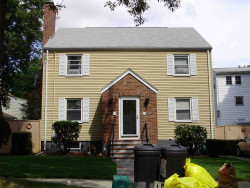 34 Hatfield Rd, Newton, MA 02465 exterior