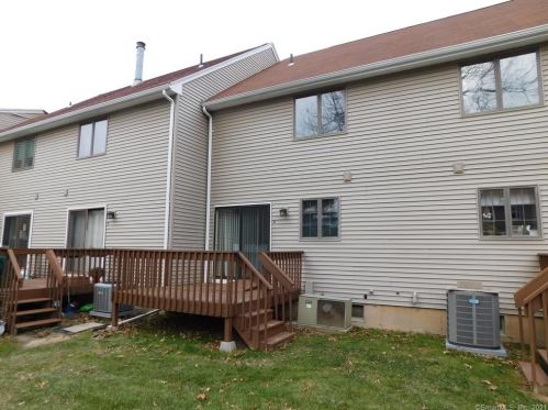 8 Partridge Ct, Windsor Locks, CT 06096 exterior