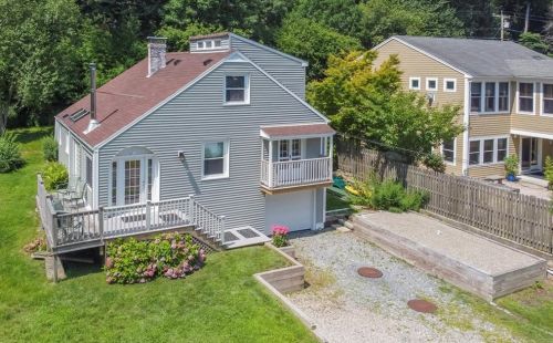 9 Albatross Dr, South Kingstown, RI 02874 exterior