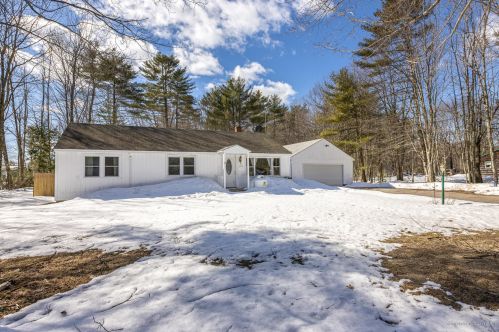 588 Ossipee Trl, Standish, ME 04084 exterior