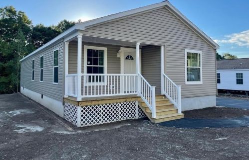 5 Sharon Way, Fremont, NH 03044 exterior