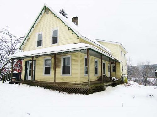 106 Central St, Sheldon, VT 05483 exterior